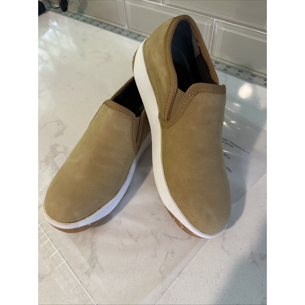BOGS Kicker Slip on Leather Shoe Sneaker casual shoes Women's Sz 6 Sahara New